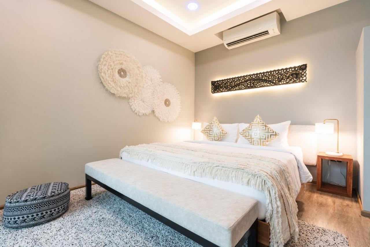 Zee Luxury Boutique Hotel Hinkong Екстериор снимка